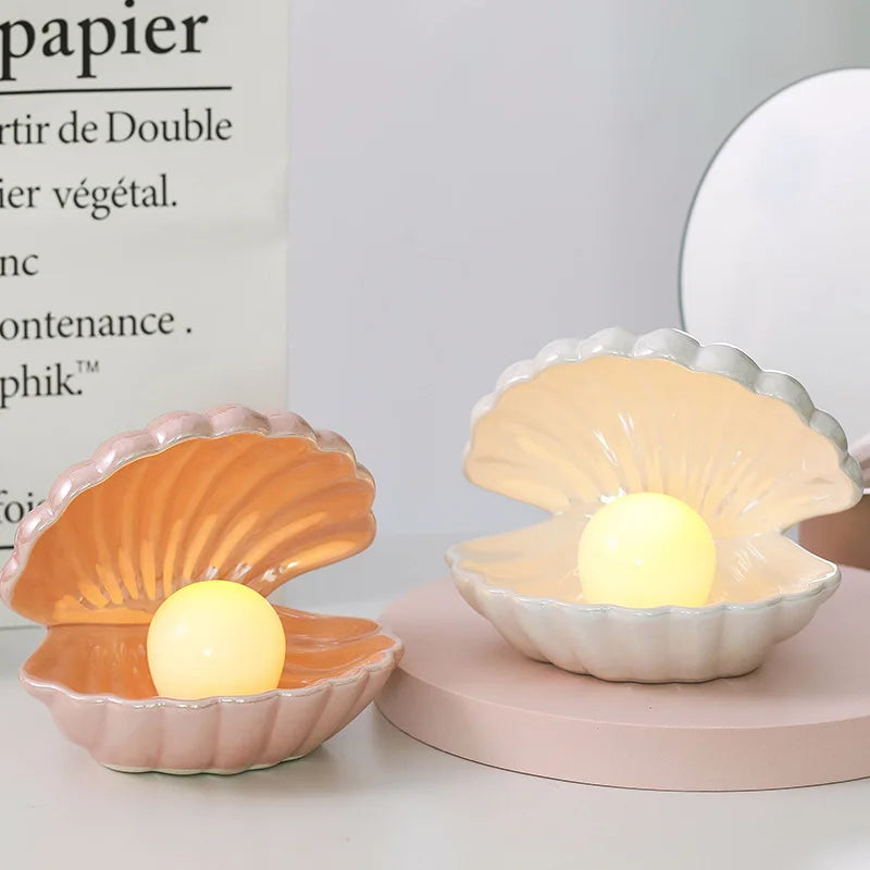 Radiant Clamshell Storage Tray & Lamp