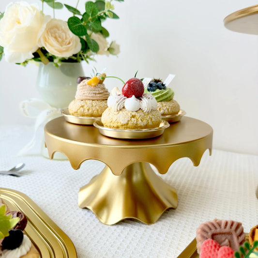 Scalloped Dessert Display