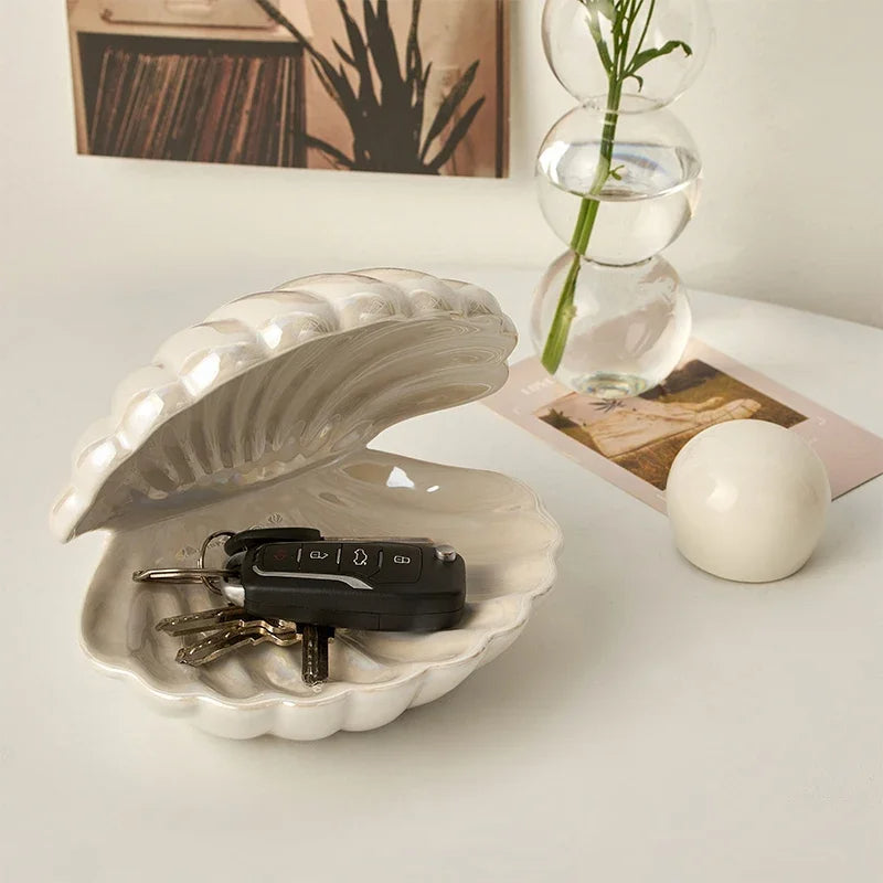 Radiant Clamshell Storage Tray & Lamp