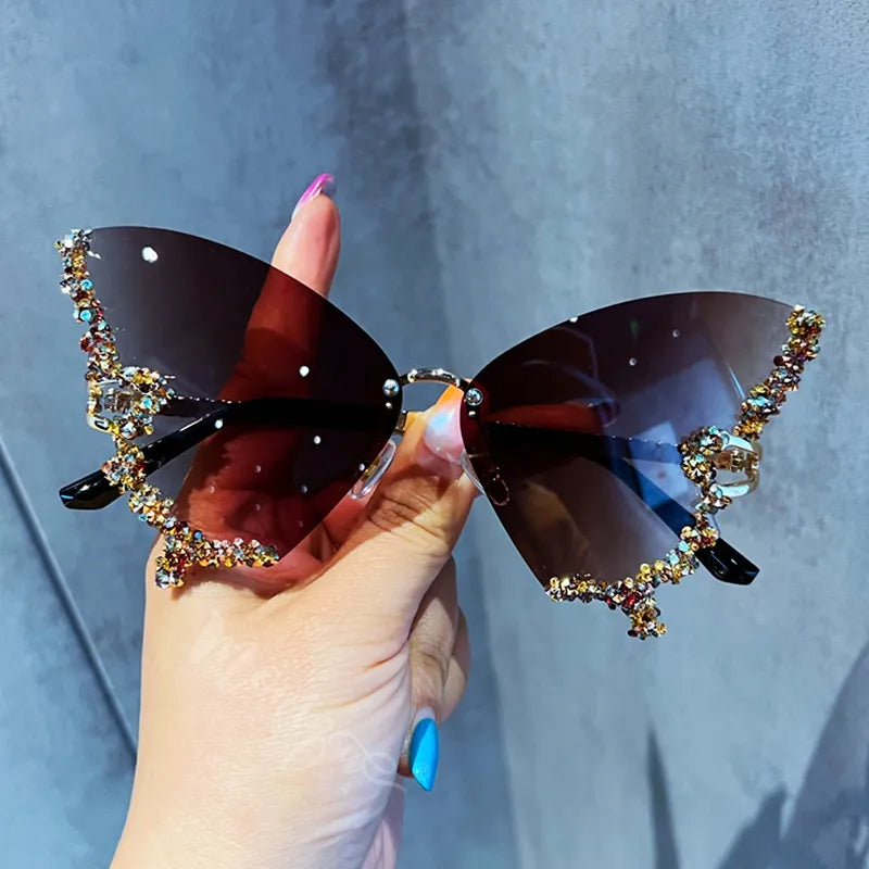 Butterfly-Shaped Sunglasses Set