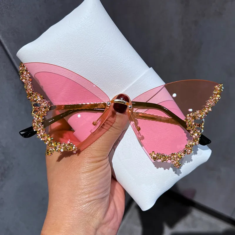 Butterfly-Shaped Sunglasses Set