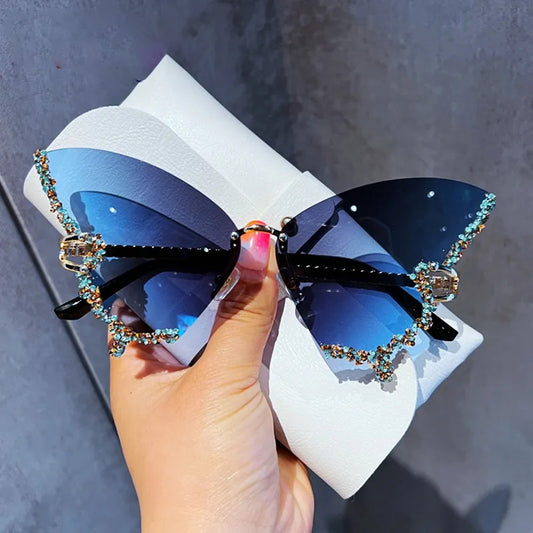 Butterfly-Shaped Sunglasses Set